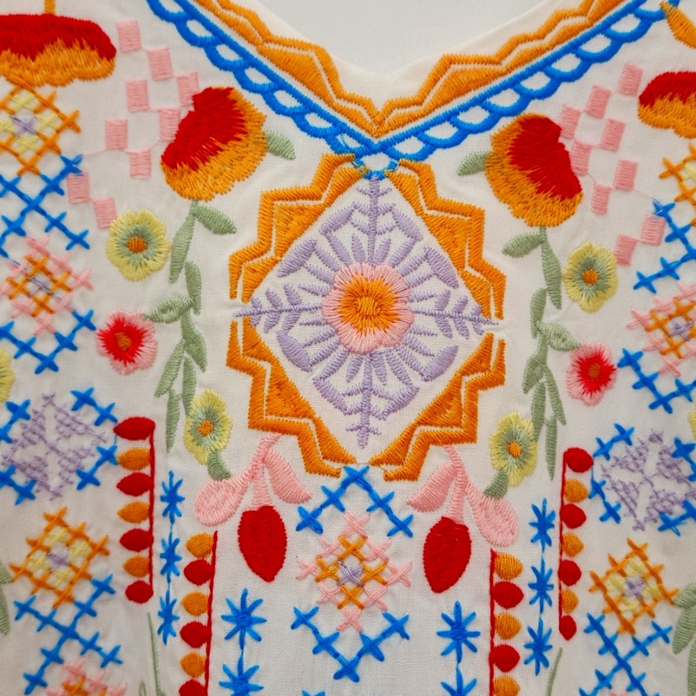 Cream & Mulit Hued Embroidered Boho 2XL tunic - Picture 5 of 9